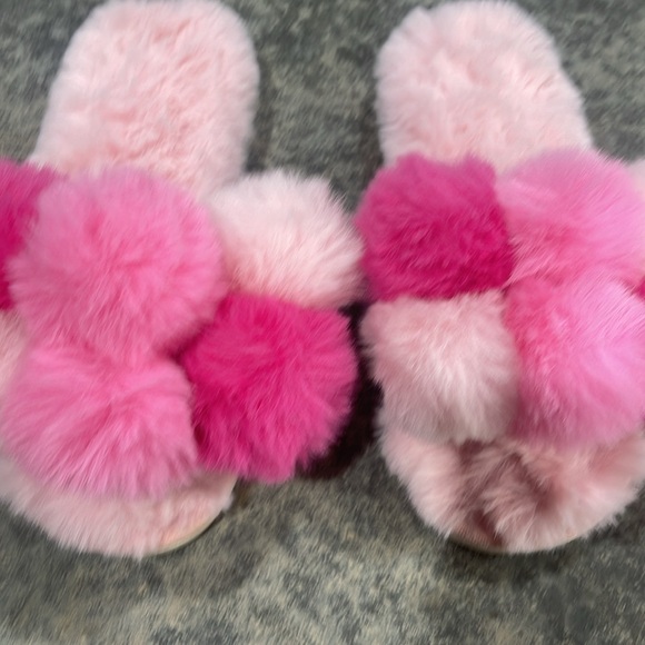 SHIRALEAH- SZ Small 6-8 CARINA Slippers Hot Pink and Light Pinks - Picture 4 of 7